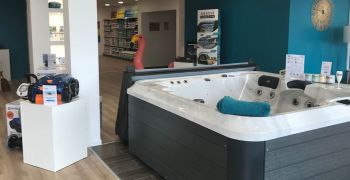 Nouveau showroom Aquilus Piscines & spas à Pontault-Combault