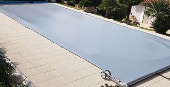 La société fabricante de la couverture piscine ACHELOOS poursuit son expansion