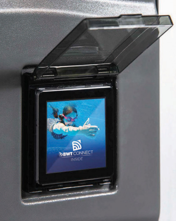 Ecran tactile de la pompe à chaleur piscine Pearl HPT de BWT Pool Products