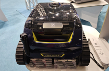 FREERIDER™: Fluidra's cordless robotic pool cleaner, chosen as 2024 Product of the Year