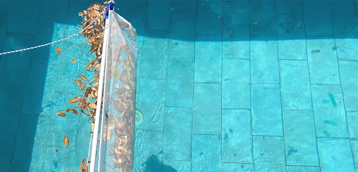 L'épuisette Platypool écumage piscine en un passage
