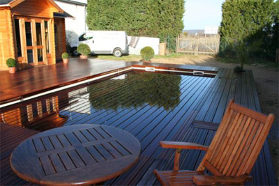 stand-alone movable pool floor system