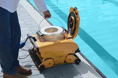Robot dolphin piscines publiques