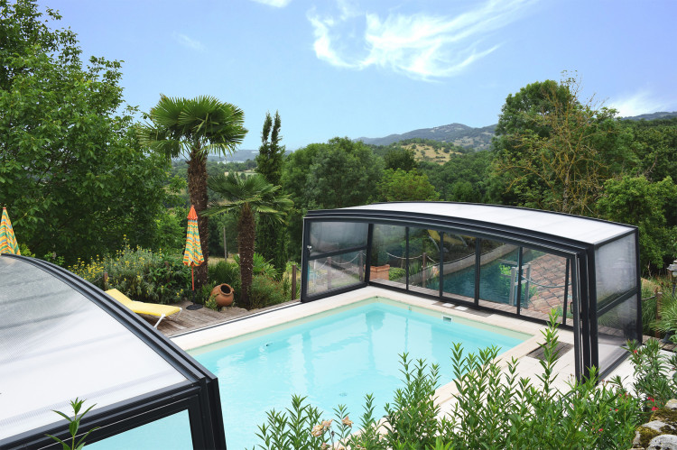 Abri piscine haut R-Design d'Azenco