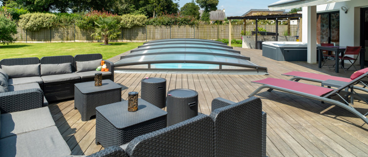 Abri bas de piscine Aquamaster