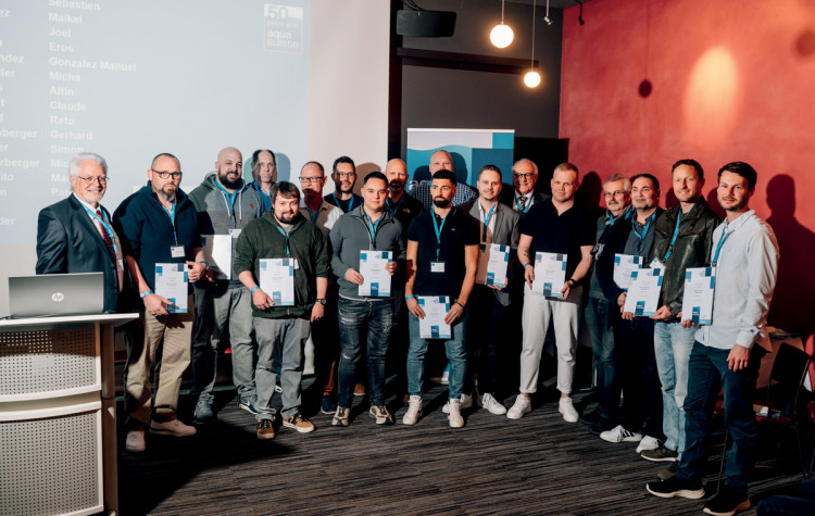 Remise des certificats de formation - Photo by aqua suisse, Mattias Nutt