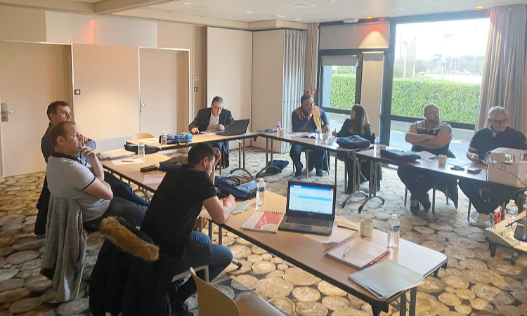 Assembl&eacute;e La Coop&eacute;rative des Pisciniers