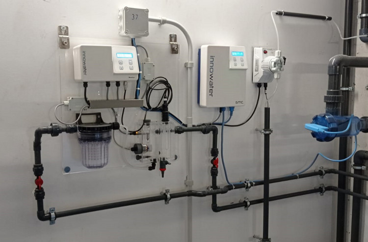 Electrolyseur SMC domestique et régulation chlore et pH Innowater