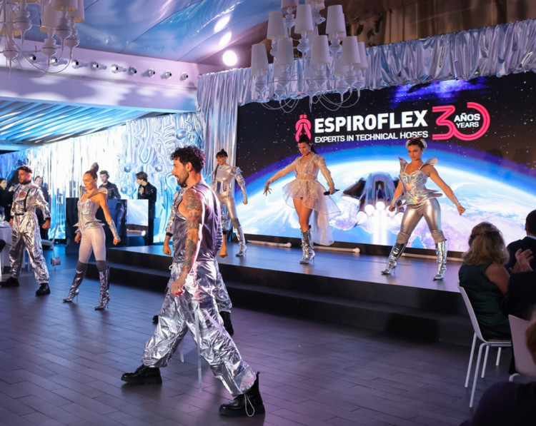 Spectacle lors de la soirée du 30e anniversaire d'Espiroflex