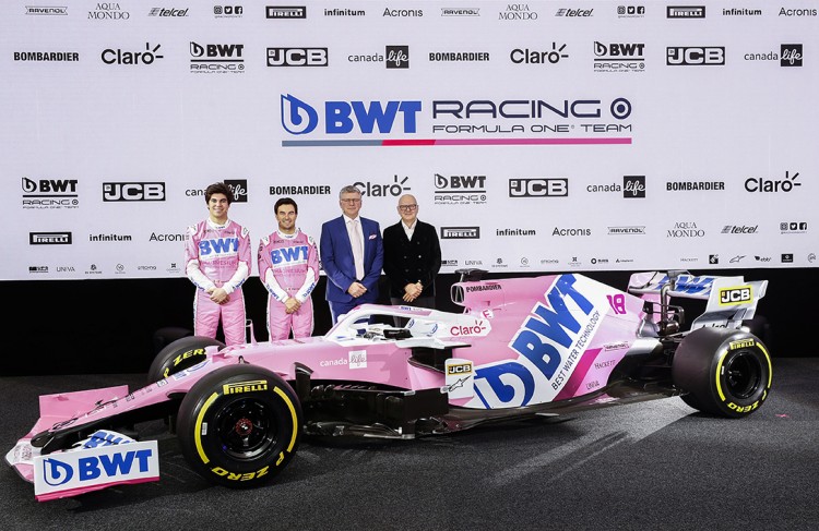 Les 2 pilotes Lance Stroll et Sergio Perez, Otmar Szafnauer et Andreas Weißenbacher