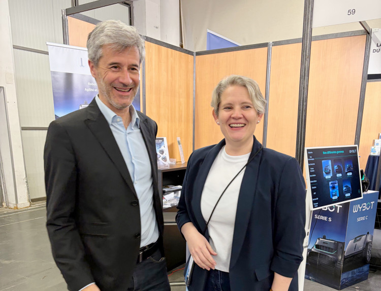 Vincent Quéré et Anaïs Pasco Wybotics Europe Vincent Quéré et Anaïs Pasco Wybotics Europe
