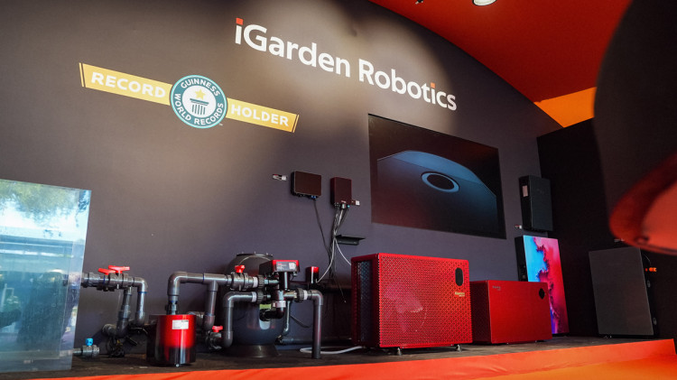 The iGarden stand 