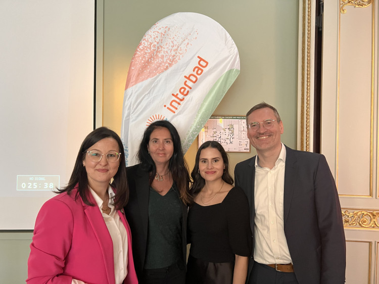 Claudia D&ouml;ttinger, Katerina Vasak, Melanie Schiffmann, Joachim Sauter