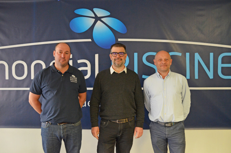 Julien JEUSLIN (Directeur Général), Mickaël MORIN, et Laurent CHAPUIS (Directeur Commercial)