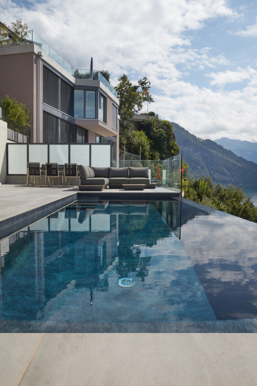 Piscine effet pierre naturelle