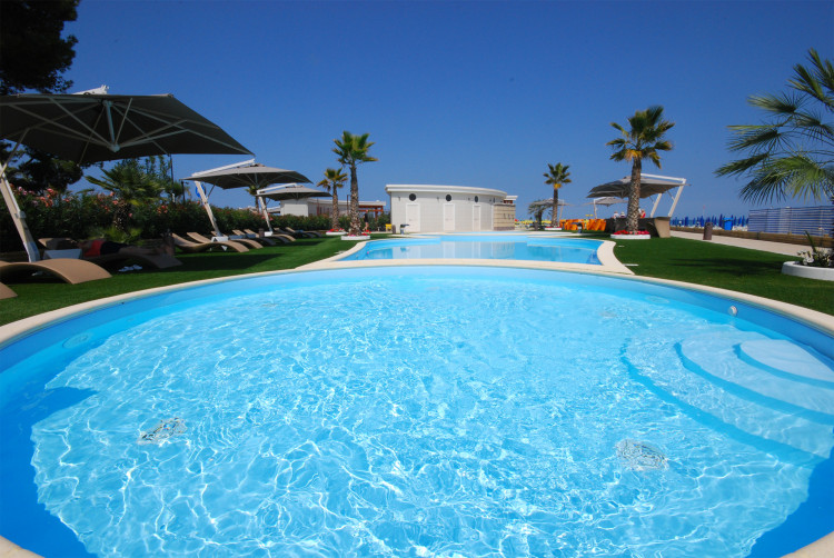 Piscine avec membrane armée liner armé PVC ELBE Pool Surface modèle elite Blue Sky