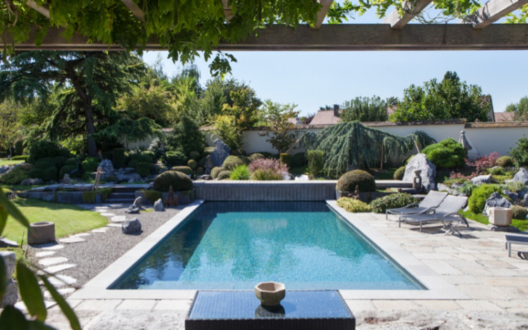 Piscine haut de gamme Everblue réalisée par un paysagiste et pisciniste - Paris Vert Ouest Everblue à Gressey