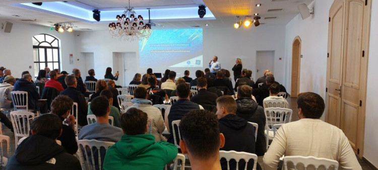 Session de formation technique lors d'une matinée du Roadshow des Spécialistes