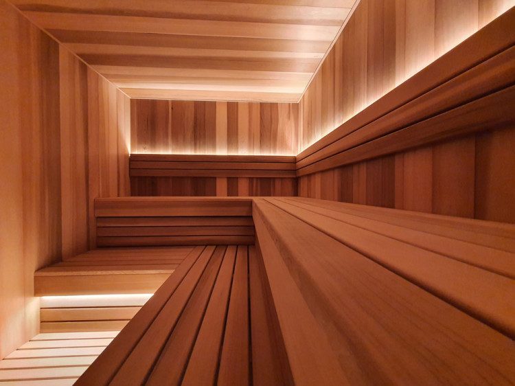 Sauna intérieur sur mesure en essence de Red Cedar