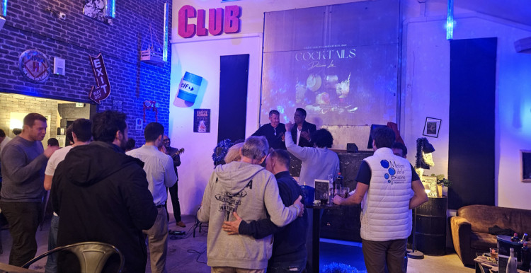 Groupe musiciens soiree Techno Piscine Pierrelatte