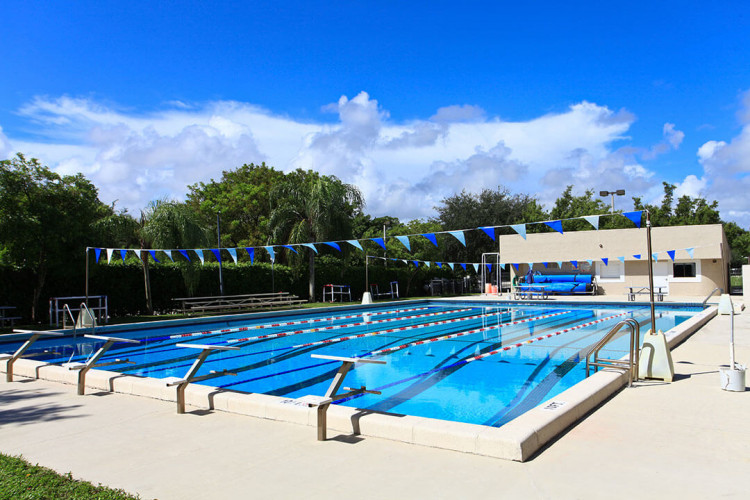 La piscine de Grandview Preparatory School en Floride entretien American Pool USA