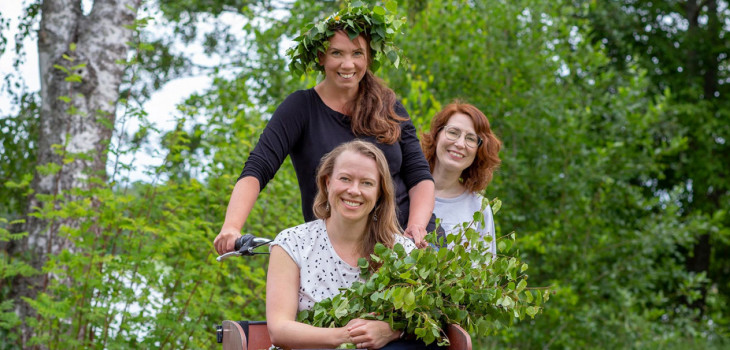 Anu, Tanja and Eva from Nystad Sauna Company in nature