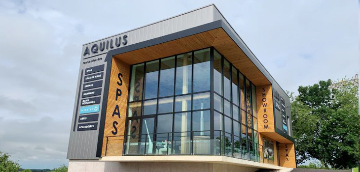 aquilus,piscines,spas,paray,monial,inaugure,nouveau,showroom,bienetre
