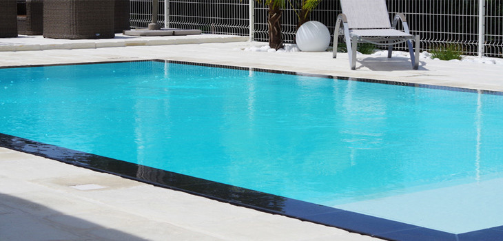 Piscine à débordement Aquilus