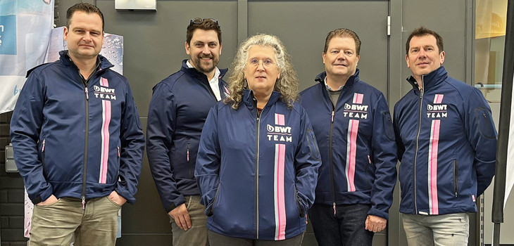  De gauche à droite : Donny Dauven, Guillaume Verstraete, Béatrice Bertrand, Bert Dewinter, Léon Def