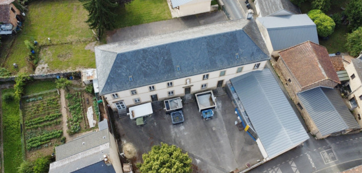 Les équipements extérieurs de la section Piscine lycee Rignac