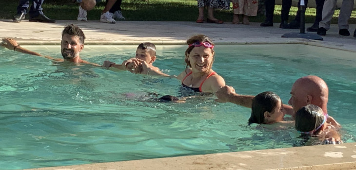 ministre Sports Roxana Maracineanu inaugure la première Classe Bleue en piscine privée juillet 2021