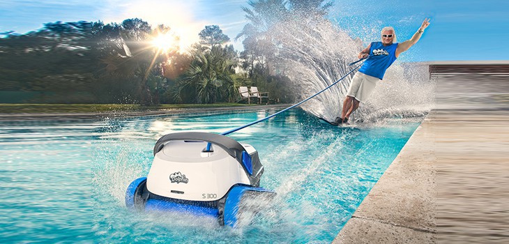 Nouvelle campagne publicitaire des robots piscine dolphin Maytronics avec Philippe Lucas