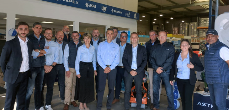 L'équipe Fluidra commerciale France pour l'inauguration de l'agence de Seclin