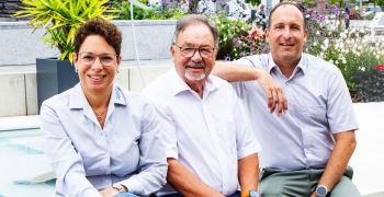 50,jahre,schwimmbad,henne