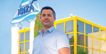 Un moment avec Mathieu COMBES, Directeur de PISCINES IBIZA, fabricant de piscines coques polyester