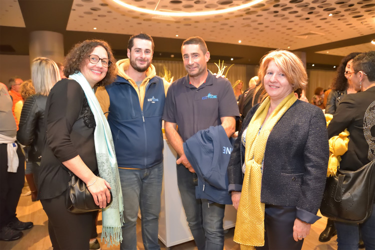 Nicolas and Olivier Coquart (Eco Piscine in Lyon) surrounded by Corinne and Christine, U2PPP collaborators Team Horner 50 anniversary