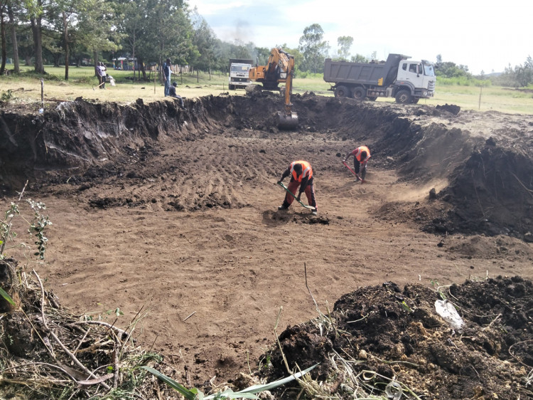 Travaux de construction de la piscine semi-olympique &agrave; La Salle School Homabay, au Kenya