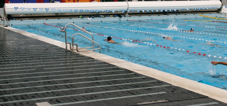 Piscine municipale de Caen double volet