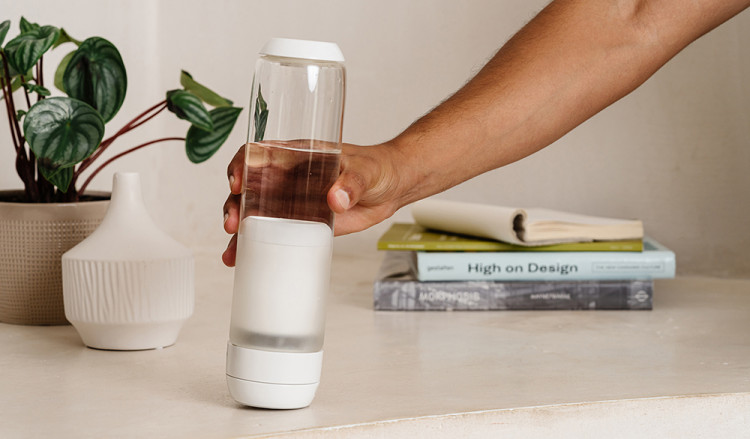 The Bottle by Weo pour transformer l'eau potable en une eau antioxydante