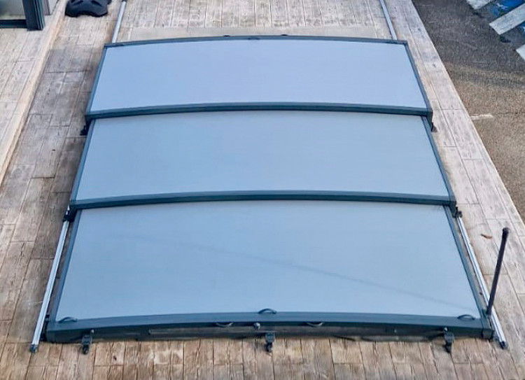 Abri Abrisud en polycarbonate Platinium