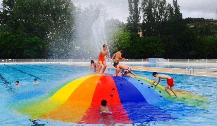 Idée jeu de piscine enfant : Le parcours aquatique ! - La boutique