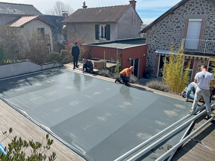 APF Pool Design accompagnement terrain pose bâche piscine