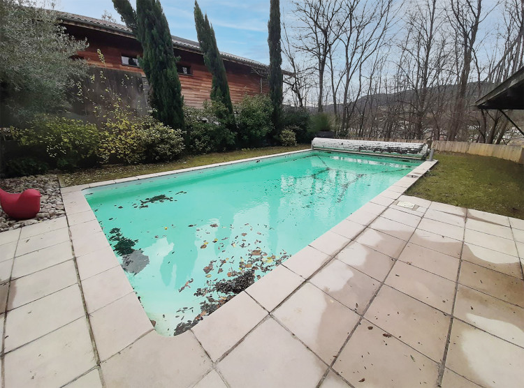 Piscine avant rénovation