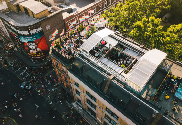 Abri Vénus d'Abridéal pour un rooftop à Londres