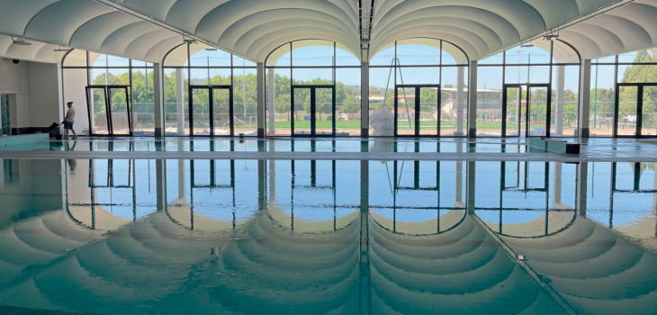 Piscine municipale de Saint-R&eacute;my-de-Provence*