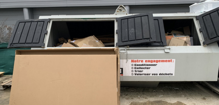 Benne à déchets de matériaux inertes - Piscines et Bains Coulommiers 