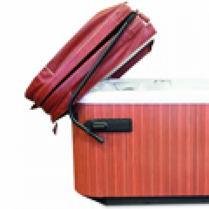 GOLDEN COAST ESSENTIALS ‘keeps spas in perfect condition