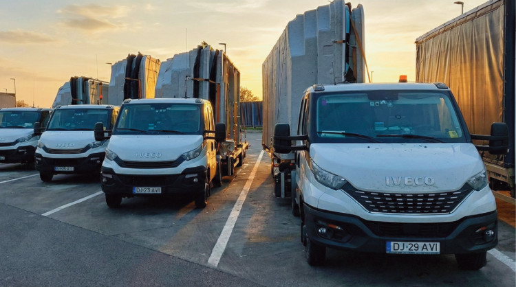 Transport of AVI Piscine swimming pools