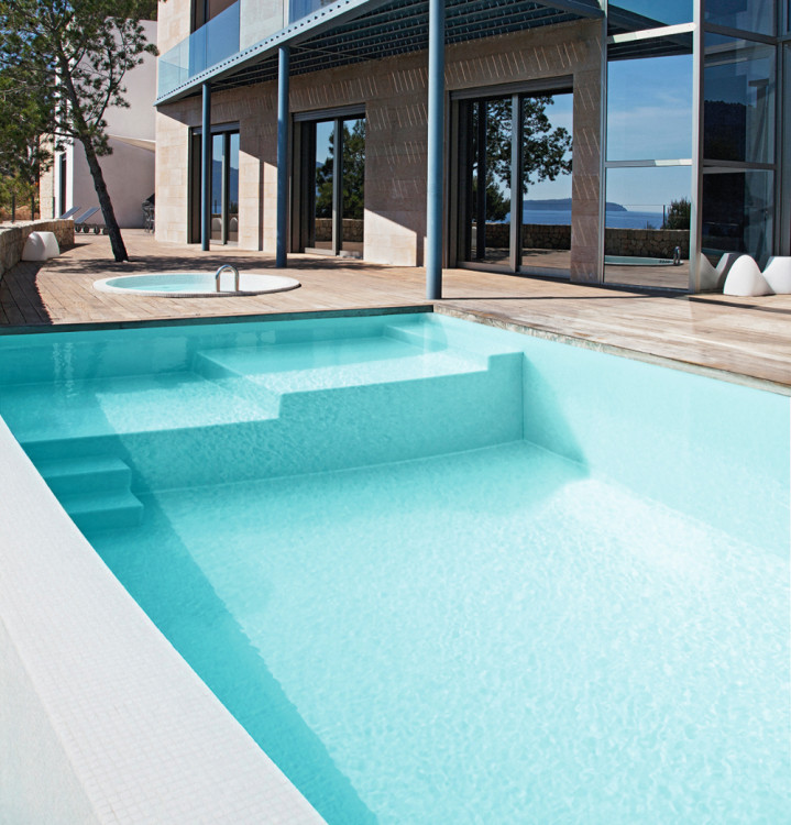 Piscine L'Etonnante Boulevard de la Piscine double niveau de banquette