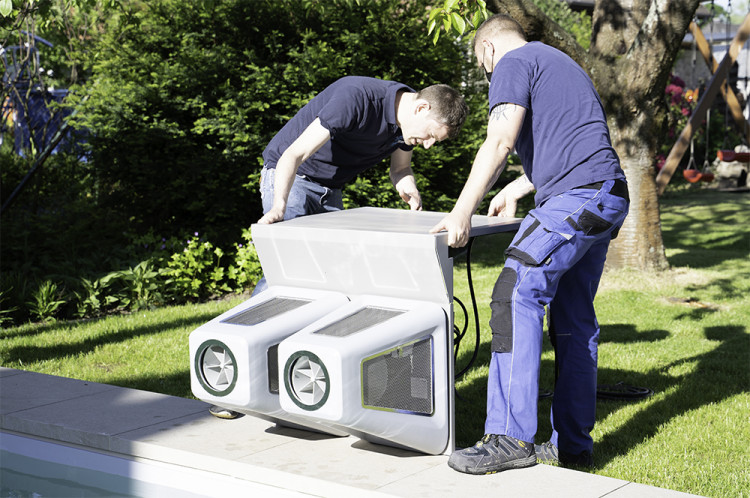 EasyStar se fixe facilement à la margelle de la piscine